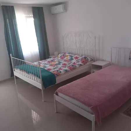 Guest house Smestaj Peric